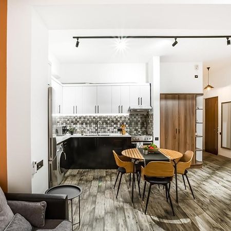 Hotelise I Gin Apartment Yerevan Bagian luar foto