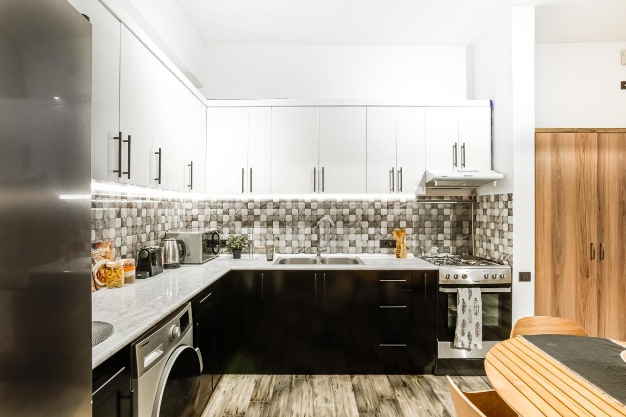 Hotelise I Gin Apartment Yerevan Bagian luar foto