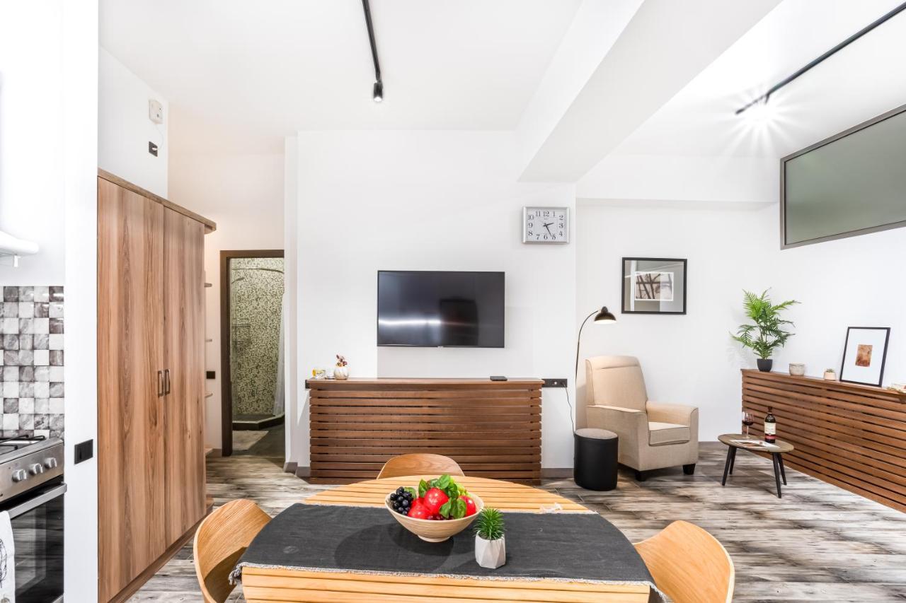 Hotelise I Gin Apartment Yerevan Bagian luar foto